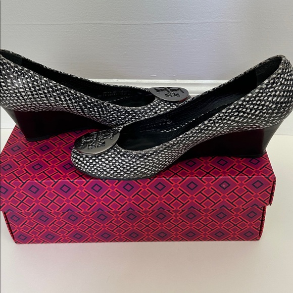 Tory Burch Snakeskin Black and White Wedges - Picture 5 of 10